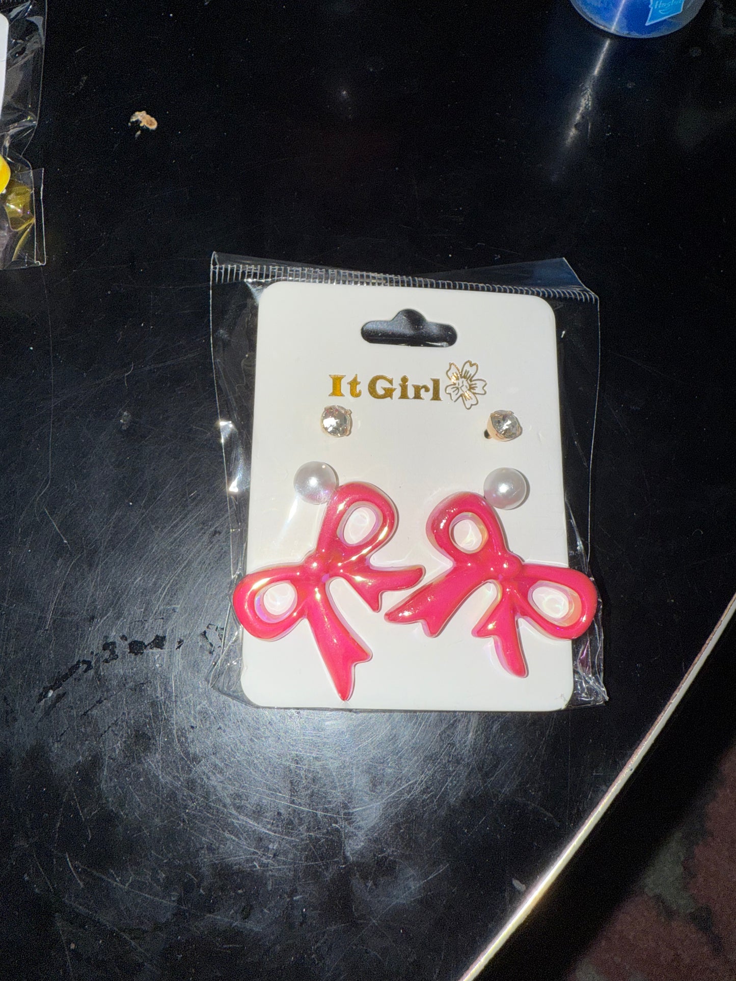 Fancy Glowy Bow Earring Set